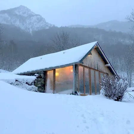 Le Domaine De Castille - Pyreneen De Charme - De Nage