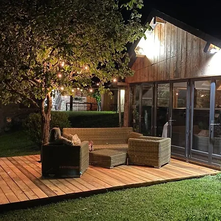 Le Domaine De Castille - Pyreneen De Charme - De Nage Villa *
